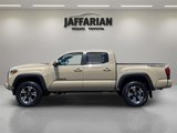 Used 2018 Toyota Tacoma TRD Sport image 2