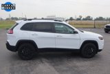 Used 2023 Jeep Cherokee Altitude Lux image 3
