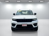 Used 2023 Jeep Grand Cherokee Altitude image 2