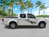 Used 2016 Nissan Frontier SV image 3