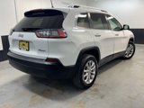 Used 2019 Jeep Cherokee Latitude w/ Cold Weather Group image 4