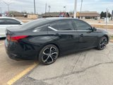 Used 2024 Nissan Altima 2.5 SR image 2