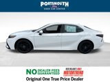 Used 2022 Toyota Camry SE image 2