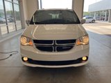 Used 2019 Dodge Grand Caravan SXT image 2