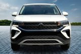 Used 2024 Volkswagen Taos SE w/ Panoramic Sunroof Package image 3