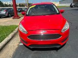 Used 2017 Ford Focus SE image 2
