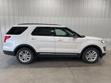 Used 2017 Ford Explorer XLT w/ Equipment Group 202A image 2
