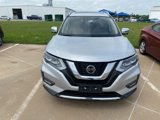 Used 2018 Nissan Rogue SL w/ Premium Package image 2
