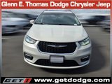 Used 2021 Chrysler Pacifica Touring-L w/ Uconnect Theater Family Group image 2