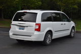 Used 2014 Chrysler Town & Country Touring-L w/ Driver Convenience Group image 4