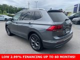 Certified 2022 Volkswagen Tiguan SE w/ Panoramic Sunroof Package image 2