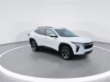 Used 2024 Chevrolet Trax LT w/ LT Convenience Package image 2
