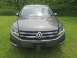 Used 2016 Volkswagen Tiguan S image 2