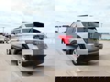 Used 2023 Ford Explorer XLT image 3