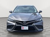 Used 2022 Toyota Camry SE image 2