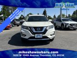 Used 2017 Nissan Rogue SV w/ SV Premium Package image 2