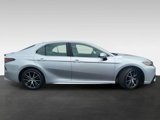 Used 2022 Toyota Camry SE image 4