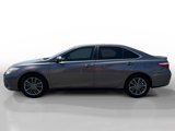 Used 2016 Toyota Camry SE image 2