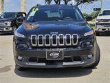 Used 2016 Jeep Cherokee Latitude image 2