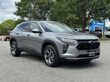 Used 2025 Chevrolet Trax LT w/ Driver Confidence Package image 2