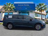 New 2025 Chrysler Pacifica Select image 4
