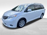 Used 2015 Toyota Sienna XLE image 1