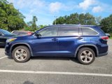 Used 2015 Toyota Highlander Limited image 3