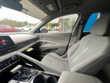 Used 2023 Hyundai Elantra SEL w/ Convenience Package image 4