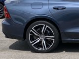 Used 2021 Volvo S60 T6 R-Design image 3