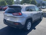 Used 2018 Jeep Cherokee Latitude Plus w/ Comfort/Convenience Group image 4