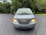 Used 2006 Chrysler Town & Country Touring image 6