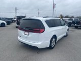 Used 2022 Chrysler Pacifica Touring-L image 6