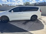 Used 2021 Chrysler Pacifica Limited w/ S Appearance Package image 4
