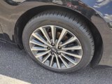 Used 2017 Kia Cadenza Premium w/ Luxury Package image 6