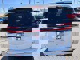 Used 2023 Chrysler Pacifica Touring-L image 4