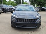 Used 2023 Hyundai Kona SE image 3