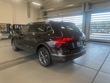Used 2022 Volkswagen Tiguan SE w/ Panoramic Sunroof Package image 3