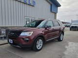 Used 2018 Ford Explorer XLT image 2