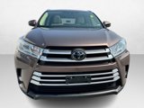 Used 2018 Toyota Highlander XLE image 2