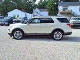 Used 2018 Ford Explorer XLT w/ Equipment Group 202A image 4