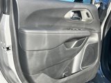 New 2025 Chrysler Pacifica Select image 5