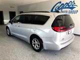 Used 2023 Chrysler Pacifica Limited image 4