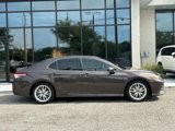 Used 2018 Toyota Camry image 2