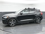 Used 2021 Volvo XC40 T5 R-Design image 4