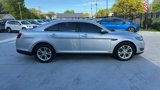 Used 2015 Ford Taurus SEL image 4