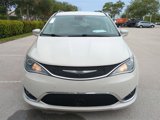 Certified 2019 Chrysler Pacifica Touring-L Plus w/ Advanced Safetytec Group image 4