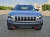 Used 2019 Jeep Cherokee Trailhawk image 2
