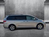 Used 2016 Toyota Sienna LE image 4