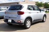 Used 2021 Hyundai Venue SE image 4