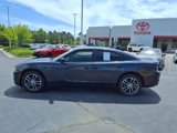 Used 2019 Dodge Charger SXT image 2